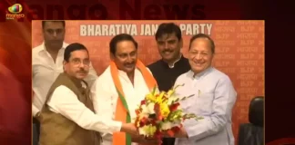 AP Senior Politician Former CM Nallari Kiran Kumar Reddy Joins BJP Today,AP Senior Politician Nallari Kiran Kumar Reddy,Former CM Nallari Kiran Kumar Reddy Joins BJP,Nallari Kiran Kumar Reddy Joins BJP Today,Mango News,Mango News Telugu,Former Andhra Pradesh CM Kiran Kumar Reddy,Last CM of Undivided Andhra Pradesh,Nallari Kiran Kumar Reddy Likely To Join BJP,Kiran Kumar Reddy likely to join BJP,AP Latest Political News,Andhra Pradesh Latest News,Andhra Pradesh News,Andhra Pradesh News and Live Updates,Former CM Nallari Kiran Kumar Reddy Latest News