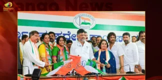 Kannada Superstar Shivarajkumar Wife Geetha Joins Congress To Campaign in Support of Her Brother Madhu Bangarappa,Kannada Superstar Shivarajkumar Wife Geetha,Shivarajkumar Wife Geetha Joins Congress,Campaign in Support of Her Brother Madhu Bangarappa,Mango News,Mango News Telugu,Geeta Shivarajkumar joins Congress,Geetha Shivarajkumar likely to join Congress,Karnataka Polls,Geetha Shivarajkumar's first speech,I Support Geetha's Decision,Brother Madhu Bangarappa,Geetha Joins Congress Latest News,Geetha Joins Congress Latest Updates