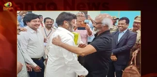 Nandamuri Balakrishna Welcomes Superstar Rajinikanth at Gannavaram Airport as Attends For NTR Centenary Birth Anniversary Celebrations,Nandamuri Balakrishna Welcomes Superstar Rajinikanth,Superstar Rajinikanth at Gannavaram Airport,Superstar Rajinikanth at NTR Centenary Birth Anniversary Celebrations,Mango News,Mango News Telugu,Balayya Welcomes All India Super Star Rajinikanth,NTR Centenary Birth Anniversary Latest News,NTR Centenary Birth Anniversary Latest Updates,NTR Centenary Birth Anniversary Live News,Nandamuri Balakrishna Latest News,Nandamuri Balakrishna Powerful Entry