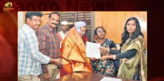Dalit Bandhu Granted For Balagam Movie Fame Mogilaiah Warangal Collector Gave Documents,Dalit Bandhu Granted For Balagam Mogilaiah,Balagam Movie Fame Mogilaiah,Warangal Collector Gave Documents For Mogilaiah,Dalit Bandhu,Mango News,Mango News Telugu,Balagam Mogiliah Granted Dalit Bandhu,Balagam Mogilaiah,dalitha bandhu telangana,Balagam Movie Fame Mogilaiah Latest News,Balagam Movie Fame Mogilaiah Latest Updates,Balagam Movie Fame Mogilaiah Live News,Balagam Movie Fame Mogilaiah News Today