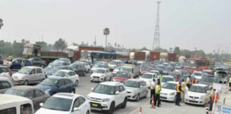 AP and Telangana Voters Are Returning To Hyderabad, AP and Telangana Voters Are Return, Voters Are Returning To Hyderabad, Returning To Hyderabad, Voters Are Returning, AP And Telangana Voters, Reaching Hyderabad, Heavy Traffic Jam, Pantangi Tollgate, Voters Back To Hyderabad, Lok Sabha Elections, AP Live Updates, TS Live Updates, Political News, Mango News, Mango News Telugu