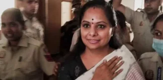 Who Are The Factors For Kavitha To Get Bail A Political War Is Going On In Telangana On This Issue, Political War Is Going On In Telangana On This Issue, Factors For Kavitha To Get Bail, Political War, Bandi Sanjay, BJP, BRS MLC Kavitha, Congress, Delhi Liquor Scam Case, KTR, Supreme Court, Supreme Court, Kavitha Bail News, Telangana, TS Politics, TS Live Updates, Political News, Mango News, Mango News Telugu