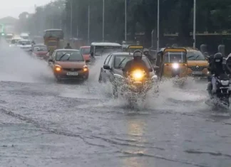 Heavy Rains In Hyderabad, Heavy Rains, Telangana Rain Updates, Weather Updates, Rains, IMD, Rain Alert, Rains In Telangana, Alert For Telangana, Yellow Alert, Rain Alert Telangana, Telangana Weather Forecast, Weather Today, Heavy Rains For Another Three Days, Heavy Rains, Heavy Rains In Telangana, Weather Report, Red Alert In Hyderabad, TS Live Updates, Political News, Mango News, Mango News Telugu