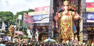 Do You Know The Hundi Income Of Ganesha Of Khairatabad, Hundi Income Of Ganesha Of Khairatabad, Hundi Income, Khairatabad Ganesh Hundi Income, Khairatabad Ganesh Income, Rs. 1.10 Crore, Hundi Income Of Khairatabad Ganesh, Khairatabad Ganesh, Khairatabad Ganesh Broke Records, Ganesh Immersion, Hussain Sagar, Hyderabad Ganesh Festival, Hyderabad, Traffic Rules, Lord Vinayaka, Balapur Ganesh, Khairatabad Ganesh, Telangana Government, Telangana Police, Hyderabad Live Updates, Latest Hyderabad News, TS Live Updates, Mango News, Mango News Telugu