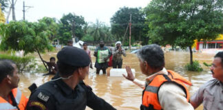 The Government Is Working On Compensation For The Flood Victims In AP, Compensation For The Flood Victims In AP, Flood Victims In AP, Flood Victims Compensation, Compensation, AP Flood Victims, Government Compensation For The Flood Victims, AP CM Chandra Babu Naidu, AP Floods, AP Floods Damage, AP Governament, CBN, Vijayawada Floods, Pawan Kalyan, AP Live Updates, AP Politics, Political News, Live Updates, Breaking News, Headlines, Live News, Mango News, Mango News Telugu