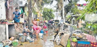 Who Owns The Khammam Flood Sin, Khammam Flood News, Khammam Flood Updates, Causes Khammam Floods, Heavy Rain Causes Flooding in Khammam, Khammam Flood, Munneru, Munneru River Are Under Flood Threat, Heavy Rains In Telangana, Weather Report, Latest Hyderabad News, CM Revanth Reddy, Congress, Hyderabad Live Updates, Latest Hyderabad News, Telangana, TS Politics, TS Live Updates, Political News, Live Updates, Breaking News, Headlines, Live News, Mango News, Mango News Telugu