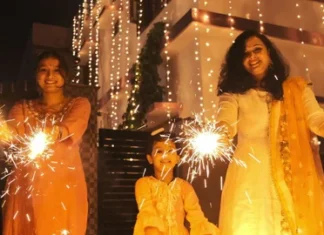 If You Are Burning Tapas These Precautions Are Mandatory, These Precautions Are Mandatory, If You Are Burning Tapas, Precautions, Diwali Precautions, Crackers, Crackers Precaution, Diwali Celebrations, Diwali Crackers, Diwali Safety Tips, Diwali, Live News, Headlines,Breaking News, Mango News, Mango News Telugu