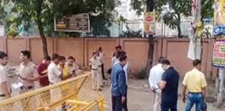 A Huge Explosion Occurred Outside A CRPF School In Prashanth Vihar Of Rohini District, A Huge Explosion Occurred In Delhi, A Huge Explosion, Delhi Huge Explosion, A Huge Explosion Occurred Outside A CRPF School, Prashanth Vihar, Rohini District., Delhi, There Was An Explosion In The National Capital, CRPF School Delhi, Delhi, Delhi Live Updates, Delhi Politics, National News, India, Congress, BJP, PM Modi, Live Updates, Breaking News, Live News, Mango News, Mango News Telugu