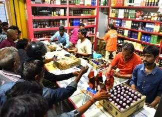 Huge Response To Liquor Shops In AP, Huge Applications For Liquor Shop Tenders, Huge Response To Liquor Shops, Liquor Shop Tenders, Huge Applications For Liquor Shops, Liquor Shops Tenders, AP Liquor Shop Tenders, Liquor Shop, Liquor Tenders, Branded Liquor, Jana Sena, Liquor, TDP, YCP, Andhra Pradesh, AP Live Updates, AP Politics, Political News, Live Updates, Breaking News, Headlines, Live News, Mango News, Mango News Telugu