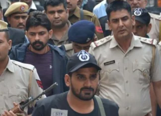 Encounter Lawrence Bishnoi Rs 11111111 Reward, Lawrence Bishnoi Encounter Reward, Encounter Reward, Lawrence Bishnoi Encounter, Rs 11111111 Reward For Lawrence Bishnoi, Encounter Lawrence Bishnoi Reward, Kshatriya Karni Sena, Lawrence Bishnoi, Karni Sena Offers Reward, Lawrence Bishnoi Case, Lawrence Bishnoi Gang, Salman Khan, Bollywood, Bollywood News, Bollywood Live Updates, Bollywood Latest News, Movie News, Movie Updatwes, Mango News, Mango News Telugu