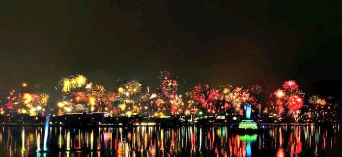 Only Two Hours Are Allowed To Burn Firecrackers, Only Two Hours, Burn Firecrackers, Diwali Buzz In Hyderabad, Firecrackers, Hyderabad, Two Hours Are Allowed To Tapas, Hyderabad, Hyderabad Live Updates, Latest Hyderabad News, Telangana, TS Politics, TS Live Updates, Political News, Mango News, Mango News Telugu
