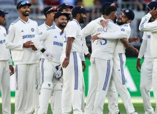 Border Gavaskar Trophy Bowlers Dominate On The First Day, Bowlers Dominate On The First Day, First Test Match, Bhumrah, Virat, India Vs Australia, Team India, Austarlia, Test Cricket, WTC Final, Border Gavaskar Trophy, Icc Test World Championship, IND Vs AUS, IND Vs AUS Test Series, Cricket, Latest Cricket News, Cricket Live Updates, India, BCCI, Sports News, Sports Live Updates, Mango News, Mango News Telugu