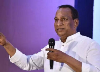 ED Served Notice To Mallareddy, Notice To Mallareddy, ED Notice To Mallareddy, ED Notice, ED, Ex Minister Shocked, Mallareddy, ED Issues Notices To Mallareddy, Hyderabad, Hyderabad Live Updates, Latest Hyderabad News, Telangana, TS Politics, TS Live Updates, Political News, Mango News, Mango News Telugu