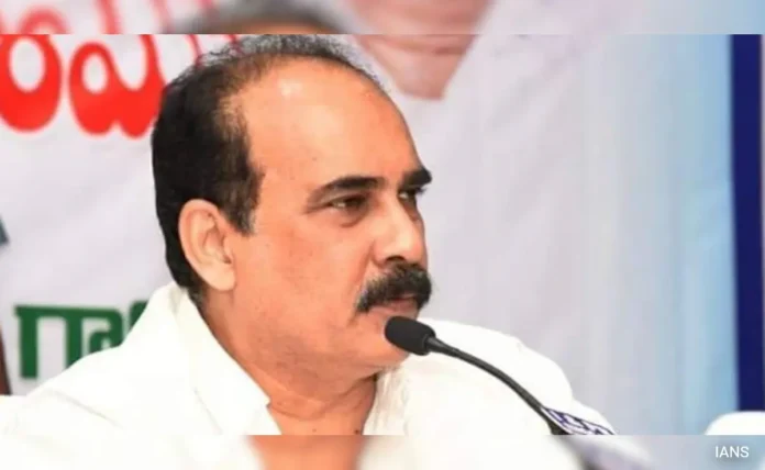 Senior Leader Speaks Out Against Jagan, Senior Leader Against Jagan, Balineni Srinivasa Reddy Comments, Against Jagan, Adani, Balineni Srinivasa Reddy, Deputy CM Pawan Kalyan, Senior Leader Speaks Out Against Jagan, YS Jagan, Andhra Pradesh, AP Live Updates, AP Politics, Live Updates, Breaking News, Live News, Mango News, Mango News Telugu