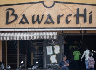 A Half Smoked Cigarette Butt In Bawarchis Biryani, A Half Smoked Cigarette, A Half Smoked Cigarette In Biryani, Cigarette In Biryani, Cigarette, Hyderabad Biryani, Cigarette Biryani, Cigarette Butt Found in Biryani, Cigarette Butt, Bawarchi Biryani, Biryani, Hyderabad Live Updates, Latest Hyderabad News, Telangana, TS Politics, TS Live Updates, Mango News, Mango News Telugu