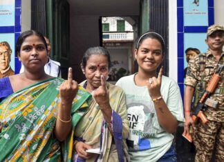 A Close Contest In Jharkhand, Contest In Jharkhand, Close Contest, Jharkhand Elections, Jharkhand Polls, Jharkhand Exit Polls, Exit Polls, Jharkhand Elections Results, Assembly Elections, India Alliance, Jharkhand, Jharkhand Polls Survey, NDA, Surveys That Say They Have The Edge, National News, India, Congress, BJP, PM Modi, Live Updates, Breaking News, Live News, Mango News, Mango News Telugu