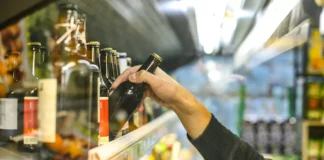 Liquor Sale Stopped In Telangana, Liquor Sale, Liquor Sale Stopped, Telangana Liquor Sale Stopped, Telangana Liquor, Liquor Supply, Stopped Supply Of Liquor, Telangana Liquor Supplies, Hyderabad, Hyderabad Live Updates, Latest Hyderabad News, Telangana, TS Politics, TS Live Updates, Political News, Mango News, Mango News Telugu