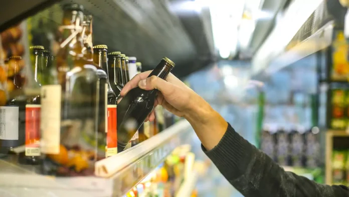 Liquor Sale Stopped In Telangana, Liquor Sale, Liquor Sale Stopped, Telangana Liquor Sale Stopped, Telangana Liquor, Liquor Supply, Stopped Supply Of Liquor, Telangana Liquor Supplies, Hyderabad, Hyderabad Live Updates, Latest Hyderabad News, Telangana, TS Politics, TS Live Updates, Political News, Mango News, Mango News Telugu