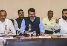 Seniors Succeed In Convincing Shinde, Convincing Shinde, Seniors Succeed, Shinde, Clear The Line For Fadnavis, Maharashtra Assembly Elections, Mahayuti Alliance, Maharashtra Chief Minister, Who Is Maharashtra Chief Minister, Maharashtra Chief Minister Suspense, Fadnavis Vs Shinde, Ajit Pawar, Fadnavis, Maharashtra CM, Maharashtra Election, Shinde, Maharashtra Elections Results, Assembly Elections, India Alliance, Maharashtra, Maharashtra Polls Survey, NDA, National News, India, Congress, BJP, PM Modi, Live Updates, Breaking News, Live News, Mango News, Mango News Telugu