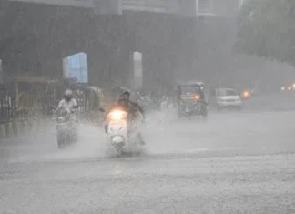 Heavy Rains In Many States Including AP, Heavy Rains In Many States, Weather Updates, Rains, IMD, Rain Alert, Rains In Telangana, Alert For Telangana, Rain Alert Telangana, Telangana Weather Forecast, Weather Today, Heavy Rains For Another Three Days, Heavy Rains, Heavy Rains In Telangana, Weather Report, TS Live Updates, Andhra Pradesh, AP Live Updates, Mango News, Mango News Telugu