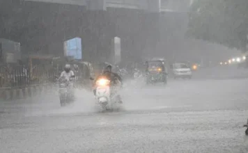 Heavy Rains In Many States Including AP, Heavy Rains In Many States, Weather Updates, Rains, IMD, Rain Alert, Rains In Telangana, Alert For Telangana, Rain Alert Telangana, Telangana Weather Forecast, Weather Today, Heavy Rains For Another Three Days, Heavy Rains, Heavy Rains In Telangana, Weather Report, TS Live Updates, Andhra Pradesh, AP Live Updates, Mango News, Mango News Telugu
