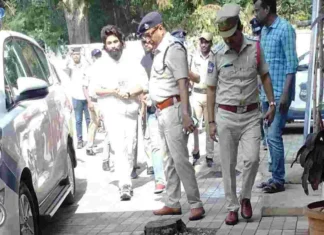 Sandhya Theater Incident What Did Allu Arjun Do Wrong, Sandhya Theater Incident, What Did Allu Arjun Do Wrong, Did Allu Arjun Do Wrong, Actor Allu Arjun, Allu Arjun, Allu Arjun Arreste, Allu Arjun Pushpa 2, Pushpa 2 Controversy, Sandhya Theater, Actor Allu Arjun Arrested, Allu Arjun Sent To Jail, Indian Cinema, Allu Arjun, Rashimka, Sukumar, Pushpa 2 Movie, Pushpa 2 Latest News, Allu Arjun Pushpa 2 Movie, Tollywood, Tollywood News, Tollywood Latest News, Tollywood Updates,Mango News, Mango News Telugu