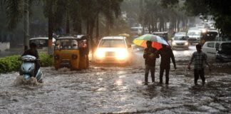 Key Instructions For Farmers In These Districts, Key Instructions For Farmers, Key Instructions To These Districts, AP Weather, Heavy Rains, Light Rains, Rains, Alert For AP, IMD Weather Alerts, Rain Alert, IMD, IMD Alert, Officials Have Been Alerted, Heavy Rain Are Falling Across AP, Heavy Rain In AP, Weather Report, Red Alert, AP, Heavy Rain, Andhra Pradesh, AP Rains, AP Live Updates, Political News, Mango News, Mango News Telugu