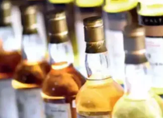 Good News For Alcohol Lovers In AP, Alcohol Lovers In AP, AP Alcohol Lovers, AP CA Chandrababu, Reduced Liquor Prices, Liquor Prices, Alcohol, AP, AP CM Chandrababu, Branded Liquor, Jana Sena, Liquor, TDP, YCP, Andhra Pradesh, AP Live Updates, AP Politics, Political News, Live Updates, Breaking News, Headlines, Live News, Mango News, Mango News Telugu