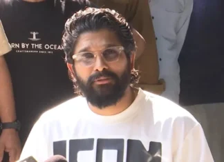 Allu Arjuns Emotional Reaction To The Sandhya Theater Incident He Said He Will Stand By The Victims Family, He Said He Will Stand By The Victims Family, Allu Arjuns Emotional Reaction, Allu Arjun Emotional Press Meet, Allu Arjun Sandhya Theatre Tragedy, Allu Arjun Supports Victim’S Family, Pushpa 2 Benefit Show Incident, Sandhya Theatre Stampede Case, Allu Arjun Released From Jail, Fans Amid Controversy, Allu Arjun Interim Bail, Allu Arjun Jail Release, Pushpa 2 New Records, Allu Arjun Sets New Records, Pushpa Release, Allu Arjun, Pushpa 2, Indian Cinema, Rashimka, Sukumar, Pushpa 2, Movie, Pushpa 2 Latest News, Allu Arjun Pushpa 2 Movie, Tollywood, Tollywood News, Tollywood Latest News, Tollywood Updates,Mango News, Mango News Telugu