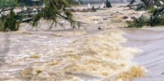The Meteorological Department Has Warned Once Again, AP Weather, Heavy Rains, Light Rains, Rains, Alert For AP, IMD Weather Alerts, Rain Alert, IMD, IMD Alert, Officials Have Been Alerted, Heavy Rain Are Falling Across AP, Heavy Rain In AP, Weather Report, Red Alert, AP, Heavy Rain, Andhra Pradesh, AP Rains, AP Live Updates, Political News, Mango News, Mango News Telugu