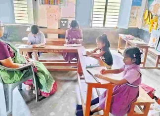 School Restructuring A New Era With Four Types Of Government Schools, School Restructuring, New Era With Four Types Of Government Schools, Government Schools, New Era In Government Schools, Andhra Pradesh Education Reforms, Four Type Schools, School Restructuring, TDP Government Policies, YSRCP vs TDP Education Strategies, CM Chandrababu Naidu, AP Live Updates, AP Political News, Andhra Pradesh, Live News, Political News, Breaking News, Hedlines, Mango News Mango News Telugu