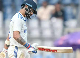 Virat Kohli Gets Caught By The Ball Outside The Off Stump Once Again, Virat Kohli Gets Caught By The Ball Outside, Outside The Off Stump Once Again, Caught By Outside The Off Stump, Outside The Off Stum, 2024 Border Gavaskar Trophy, Boxing Day Test, Kohli, Virat Kohli Out, Virat Kohli, Border Gavaskar Trophy, Melbourne Test, Ravi Shastri, Steve Smith, World Test Championship Race, India Vs Australia, Team India, Austarlia, Test Cricket, WTC Final, Border Gavaskar Trophy, IND Vs AUS, IND Vs AUS Test Series, Cricket, Latest Cricket News, Cricket Live Updates, India, BCCI, Sports News, Sports Live Updates, Mango News, Mango News Telugu