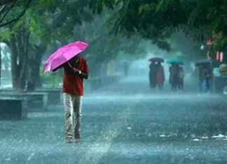 Heavy Rains To Continue In AP For Two More Days, Heavy Rains To Continue In AP, Two More Days Heavy Rains In AP, Rains Continue In AP, AP Weather, Heavy Rains, Light Rains, Rains, Alert For AP, IMD Weather Alerts, Rain Alert, IMD, IMD Alert, Officials Have Been Alerted, Heavy Rain Are Falling Across AP, Heavy Rain In AP, Weather Report, Red Alert, AP, Heavy Rain, Andhra Pradesh, AP Rains, AP Live Updates, Political News, Mango News, Mango News Telugu