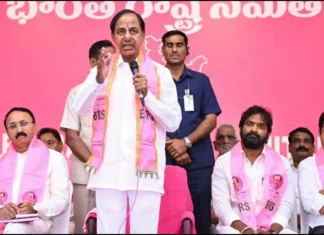 కాంగ్రెస్ పై కేసీఆర్ దూకుడు! Telangana Politics On Fire KCR Strikes Back, Telangana Politics On Fire, KCR Strikes Back, KCR Comments On KCR, KCR, BRS, Congress Government, Protest, Telangana Politics, Hyderabad, Hyderabad Live Updates, Latest Hyderabad News, Telangana, TS Politics, TS Live Updates, Political News, Mango News, Mango News Telugu