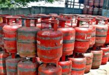 Gas Cylinder Prices Slashed, Gas Cylinder Prices Decreased, LPG Gas Cylinder Price Droppeed, Cylinder Price, Gas Cylinder Prices, LPG Price Cut, Gas Rates Reduced, LPG Gas Pric, LPG Gas, Gas, Cooking Gas Decreased, Cooking Gas News, Modi, India, BJP, Congress, Live Updates, Breaking News, Headlines, Live News, Mango News, Mango News Telugu