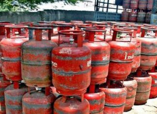 Gas Cylinder Prices Slashed, Gas Cylinder Prices Decreased, LPG Gas Cylinder Price Droppeed, Cylinder Price, Gas Cylinder Prices, LPG Price Cut, Gas Rates Reduced, LPG Gas Pric, LPG Gas, Gas, Cooking Gas Decreased, Cooking Gas News, Modi, India, BJP, Congress, Live Updates, Breaking News, Headlines, Live News, Mango News, Mango News Telugu