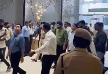 Sandhya Theater Tragedy Bunnys Visit Arrest Bail What Really Happened, Bunnys Visit Arrest Bail, What Really Happened, Sandhya Theater Tragedy, Allu Arjun Sandhya Theater, Bunny Arrest, Pushpa 2 Incident, Telangana Politics, Tragedy In Theater, Sandhya Theatre Tragedy, Movie Premiere Tragedy, Pushpa 2 Stampede, Sandhya Theater Issue, Sandhya Theatre Incident, Tollywood Benefit Shows Ban, Theater Premiere Tragedy, Pushpa 2 Controversy, Sandhya Theater, Allu Arjun, Pushpa 2 Movie, Pushpa 2 Latest News, Tollywood, Tollywood News, Tollywood Latest News, Tollywood Updates,Mango News, Mango News Telugu