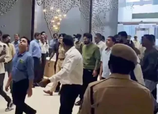 Sandhya Theater Tragedy Bunnys Visit Arrest Bail What Really Happened, Bunnys Visit Arrest Bail, What Really Happened, Sandhya Theater Tragedy, Allu Arjun Sandhya Theater, Bunny Arrest, Pushpa 2 Incident, Telangana Politics, Tragedy In Theater, Sandhya Theatre Tragedy, Movie Premiere Tragedy, Pushpa 2 Stampede, Sandhya Theater Issue, Sandhya Theatre Incident, Tollywood Benefit Shows Ban, Theater Premiere Tragedy, Pushpa 2 Controversy, Sandhya Theater, Allu Arjun, Pushpa 2 Movie, Pushpa 2 Latest News, Tollywood, Tollywood News, Tollywood Latest News, Tollywood Updates,Mango News, Mango News Telugu