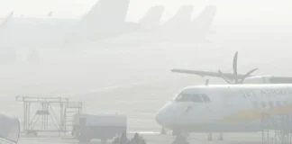 Visibility In The Capital Delhi Is Zero, Visibility In Delhi, AQI, C.P.C.B, D.I.A.L, Delhi Airport, IMD, Air Pollution, AQI, Delhi Weather, GRAP, Winter, Air Pollution In Delhi, Delhi Air Pollution Increasing, Day By Day Delhi Pollution Increasing, Air Pollution In Delhi Is Increasing, AQI, Delhi Air Pollution, Delhi Pollution, Pollution, Delhi, Delhi Live Updates, Delhi Politics, National News, India, Congress, BJP, PM Modi, Live Updates, Breaking News, Live News, Mango News, Mango News Telugu