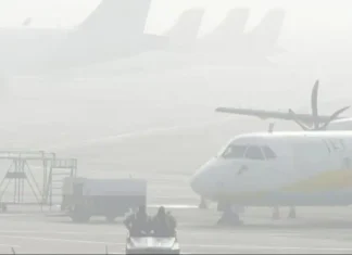 Visibility In The Capital Delhi Is Zero, Visibility In Delhi, AQI, C.P.C.B, D.I.A.L, Delhi Airport, IMD, Air Pollution, AQI, Delhi Weather, GRAP, Winter, Air Pollution In Delhi, Delhi Air Pollution Increasing, Day By Day Delhi Pollution Increasing, Air Pollution In Delhi Is Increasing, AQI, Delhi Air Pollution, Delhi Pollution, Pollution, Delhi, Delhi Live Updates, Delhi Politics, National News, India, Congress, BJP, PM Modi, Live Updates, Breaking News, Live News, Mango News, Mango News Telugu