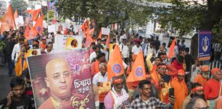 Bangladesh Does Not Listen To India, Bangladesh Does Not Listen, Bangladesh Issue, Bangladesh Hindu Fight, Bail Petition, Bangladesh, Hindu Religious Leader Chinmayi Krishnadas, India Former Iskcon Guru, Krishna Das, India, National News, International News, Live Updates, Breaking News, Headlines, Live News, Mango News, Mango News Telugu