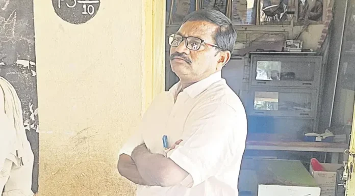 Drunken Teacher Creates Havoc in Kurnool District