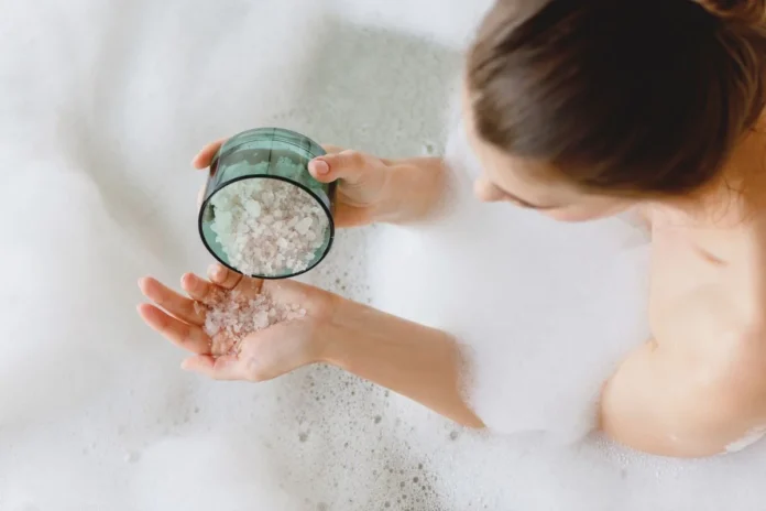 Once You Know The Benefits Of Rock Salt You Wont Give It Up, Benefits Of Rock Salt, Rock Salt, Rock Salt Benefits, Good To Take Salt Water Bath, Rock Salt Baths?, Salt In The Water, Salt Water Bath, Uses Of Rock Salt, Health, Health Tips, Healthy Food, Healthy Diet, Fitness, Mango News, Mango News Telugu