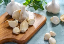 Garlic Is Good But Not For All, Garlic Is Good, Garlic Is Not Good For All, Garlic Benefits, Health Benefits Of Garlic, Advantages Of Garlic, Disadvantages Of Raw Garlic, Garlic, Raw Garlic Side Effects, Health, Health News, Health Tips, Healthy Food, Healthy Diet, Fitness, Mango News, Mango News Telugu