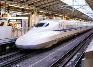 Bullet Train: హైదరాబాద్ లో ఎక్కితే రెండు గంటల్లో బెంగళూరుకు..బుల్లెట్ ట్రైన్ ప్రాజెక్ట్ లో కీలక ముందడుగు..! Hyderabad Bullet Train Project Takes A Key Step How Will Travel Time Change, Hyderabad Bullet Train Project, A Key Step How Will Travel Time Change, Train, Bengaluru, Bullet Train, High Speed Rail, Hyderabad, Mumbai, Railway, South Central Railway, Latest Railway News, Railway Live Updates, Indian Railways, Travel Updates, National News, India, PM Modi, Hyderabad Live Updates, Latest Hyderabad News, Telangana, TS Politics, TS Live Updates, Political News, Mango News, Mango News Telugu