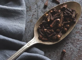 If You Soak Cloves In Water And Drink It