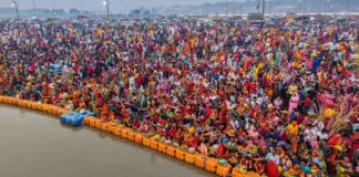 Record Number Of Devotees At Maha Kumbh Mela, Record Number Of Devotees, Devotees At Maha Kumbh Mela, Maha Kumbh Mela Devotees, Crores Of Devotees Take Holy Dip At Maha Kumbh Mela, Devotees, Holy Dip, Kumbh Mela 2025, Maha Kumbh Mela, Naga Saints, Prayagraj, Kumbh Mela, Kumbh Mela A Grand Festival, Maha Kumbh Mela Prayagraj 2025, Maha Kumbh Mela 2025,Ganga, Godavari, Kaveri, Prayagraj, Tungabhadra, Yamuna, India, National News, Live Updates, Breaking News, Headlines, Live News, Mango News, Mango News Telugu