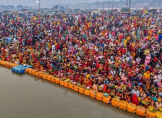 మహా కుంభమేళాకు రికార్డ్ స్థాయిలో భక్తులు Record Number Of Devotees At Maha Kumbh Mela, Record Number Of Devotees, Devotees At Maha Kumbh Mela, Maha Kumbh Mela Devotees, Crores Of Devotees Take Holy Dip At Maha Kumbh Mela, Devotees, Holy Dip, Kumbh Mela 2025, Maha Kumbh Mela, Naga Saints, Prayagraj, Kumbh Mela, Kumbh Mela A Grand Festival, Maha Kumbh Mela Prayagraj 2025, Maha Kumbh Mela 2025,Ganga, Godavari, Kaveri, Prayagraj, Tungabhadra, Yamuna, India, National News, Live Updates, Breaking News, Headlines, Live News, Mango News, Mango News Telugu