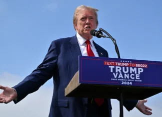 Americas Huge Spending On Illegal Immigrants, Americas Huge Spending, Illegal Immigrants, Huge Spending On Illegal Immigrants, America Deportation Operation, Donald Trump, US President Donald Trump, Trump, New York, America, USA, America News, America Live Updates, National News, International News, Live Updates, Breaking News, Headlines, Live News, Mango News, Mango News Telugu