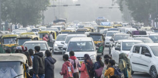 Shock To Old Vehicles No Fuel For 15 Year Old Vehicles From March 31, 15 Year Old Vehicles From March 31, No Fuel For 15 Year Old Vehicles, Shock To Old Vehicles, Anti Smog Measures, Delhi Pollution Control, Electric Vehicles, Fuel Restriction, Old Vehicles Ban, Air Pollution In Delhi, Delhi Air Pollution Increasing, Day By Day Delhi Pollution Increasing, Air Pollution In Delhi Is Increasing, AQI, Delhi Air Pollution, Delhi Pollution, Pollution, Delhi, Delhi Live Updates, Delhi Politics, National News, India, Congress, BJP, PM Modi, Live Updates, Breaking News, Live News, Mango News, Mango News Telugu